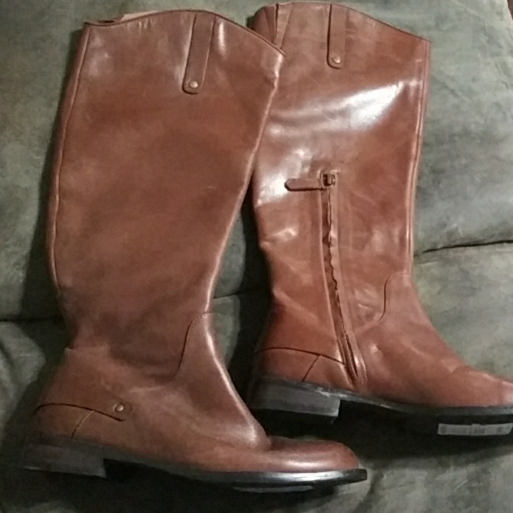 Halogen calf height boots